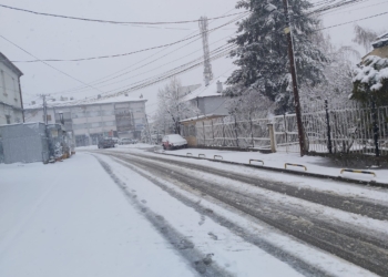 Dragashi mbulohet nga bora