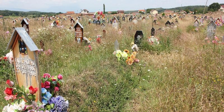 Pacolli kujton masakrat e Serbisë në Kosovë