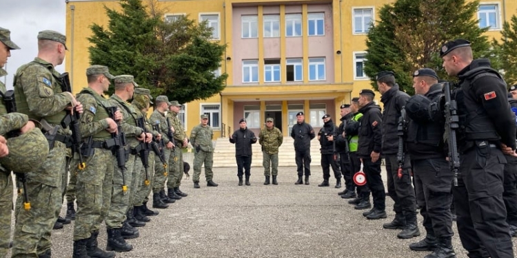 Policia ushtarake e  FSK-së  dhe ajo e Shqipërisë stërviten se bashku