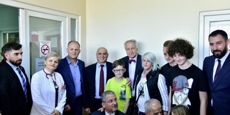 Izraeli shpreh gatishmëri për të investuar në sektorin e shëndetësisë në Kosovë