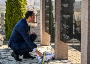 Konjufca bëri homazhe te të rënët në Sllovi të Lipjanit