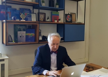 Latifi prezanton shtatë shtyllat e programit për transformimin e shëndetësisë kosovare