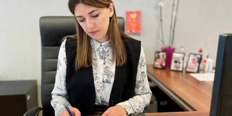 Haxhiu nënshkruan Udhëzimin Administrativ për avancimin e procedurave graduese