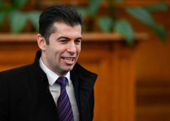 Kryeministri i Bullgarisë thotë se vendimi për ndërprerjen e gazit rus është shkelje e rëndë e kontratës