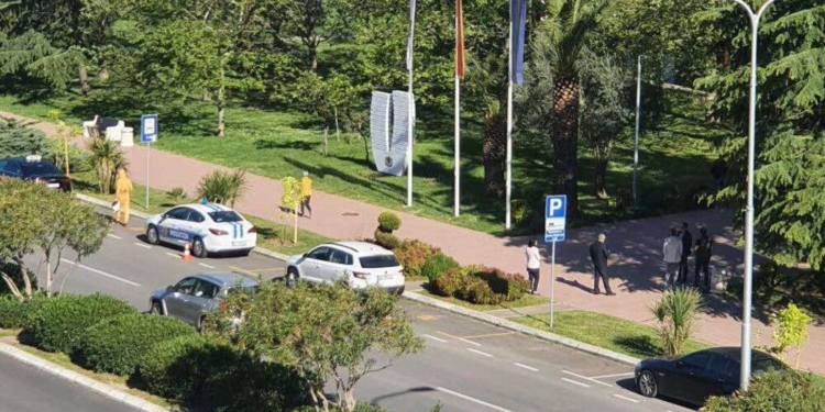 Kërcënime me bomba në disa shkolla e institucione në Mal të Zi