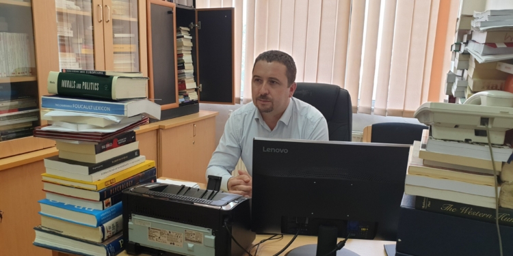 Latifi: Jemi me fat që Trump i ka humbur zgjedhjet, qëndrimi i Kurtit ndaj Grenellit ishte i qëlluar