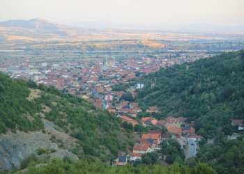 Shqiptarët në Preshevë të ndarë në dy lista