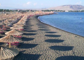 Shqipëria heq masat për pushimet verore