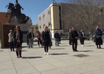 Sërish protestojnë punëtorët e Lotarisë së Kosovës: 60 persona nën mëshirën e Zotit