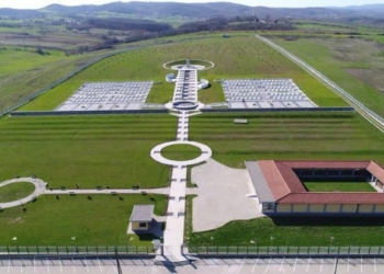 Përkujtohen dëshmorët e martirët në Prishtinë e Dyz të Podujevës