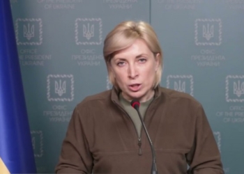 Ukraina dhe Rusia arrijnë marrëveshje për krijimin e një korridori humanitar në Mariupol