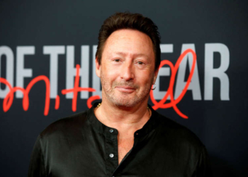 Djali i John Lennon, këndon për herë të parë në mbështetje të Ukrainës