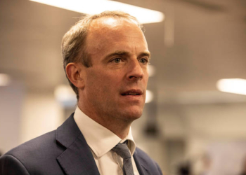 Ministri britanik: Rusia po izolohet më tej me vendimin e gazit