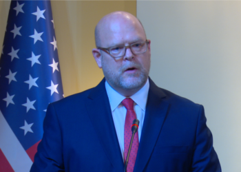 Ambasadori Amerikan kritikon procesin e zgjedhjes së Kryeprokurorit të Shtetit