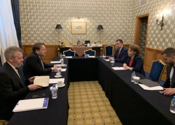 Varhelyi: Progresi në dialog, objektivi ynë i përbashkët
