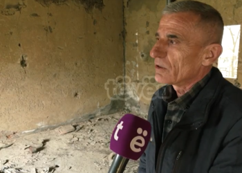 Rrëfimi i Fadil Muqollit i cili në masakrën e Poklekut humbi 14 anëtarë të familjes