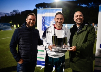 Humbi ndaj Lazios, legjenda e Romës nuk përmbahet, godet kundërsharin