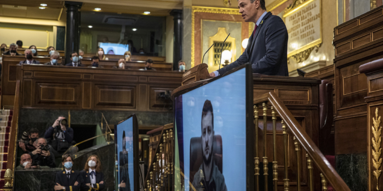 Kryeministri i Spanjës do të udhëtoj në Kiev për t’u takuar me Zelenskyn