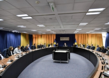 Kurti e Haxhiu diskutojnë mundësinë e dërgimit të mjeko-ligjorëve kosovarë në Ukrainë