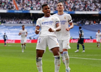 Kampionët! Los Blancos sigurojnë titullin e 35-të të La Ligës me stil