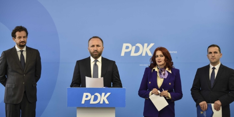 PDK-ja thotë se Ministria e Infrastrukturës keqpërdori mbi 9 milionë euro në 42 kontrata të negociuara