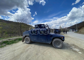 Tëvë1 ju sjell pamje dhe detaje ekskluzive nga veriu: Njësia Speciale pozicionohet afër pikës kufitare në Bërnjak (Foto/Video)