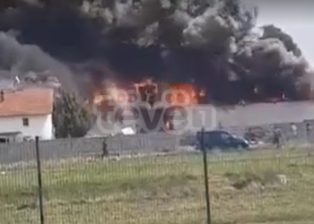 Zjarr në dalje të Fushë-Kosovës