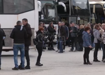 Mbi 50 autobusë nga Kosova shkuan sot në Serbi