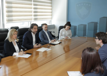 Rama takohet me ministrin Murati, diskutojnë për projekte për transformimin e Prishtinës