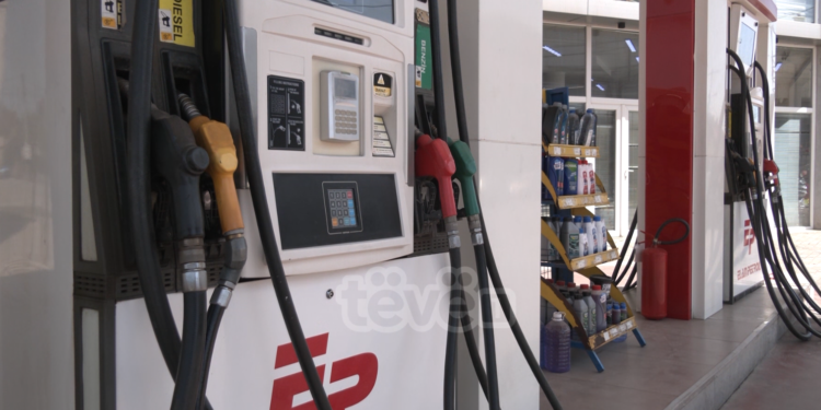 Grabitet një pompë e derivateve në Vushtrri