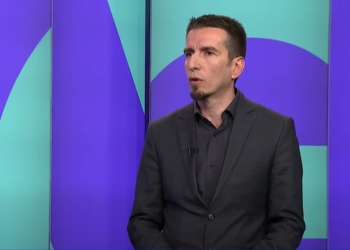 Zekaj: Deputetët e Vetëvendosjes paradite në bankat e të akuzuarve e pasdite në Kuvend