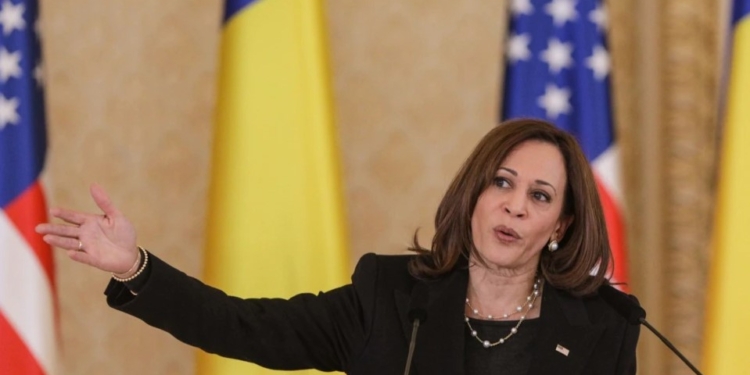 Rusia ia ndalon hyrjen nënpresidentes amerikane, Kamala Harris