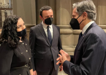 Osmani e Kurti takohen me Blinkenin në varrimin e Albrightit