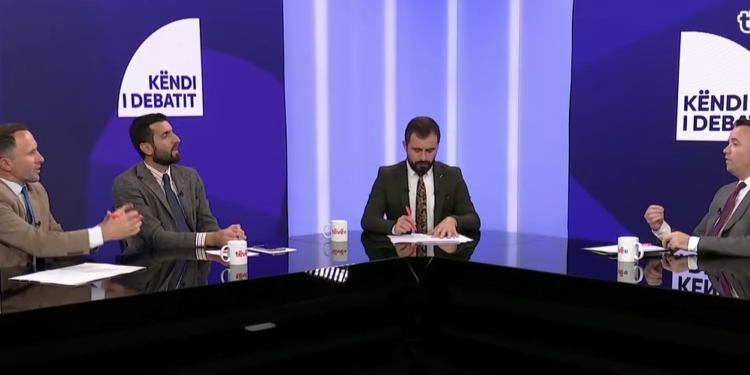 Peci: Punësimi i motrës së Sveçlës është i shkëputur nga ministria