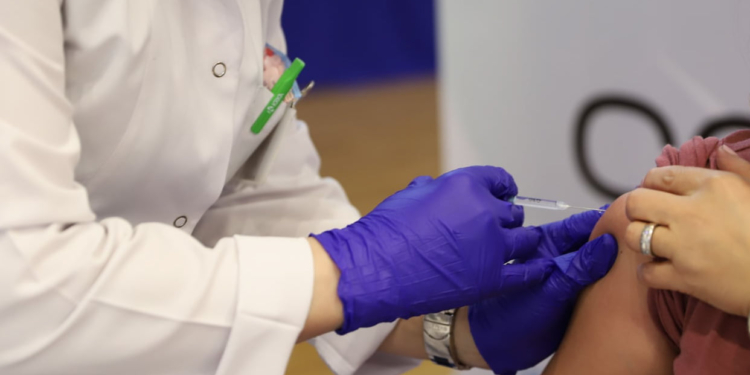 Në stok mbi 800 mijë vaksina anti-COVID, apelohet për vaksinim