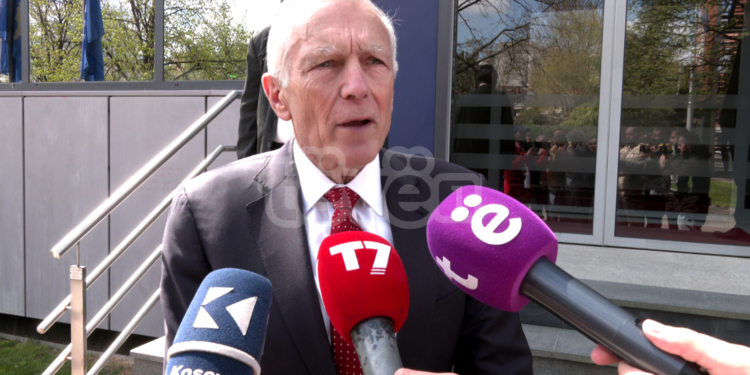 Clark: NATO duhet ta mirëpres Kosovën