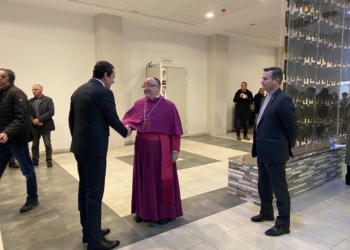 Kurti mori pjesë në pritjen për festën e Pashkëve katolike