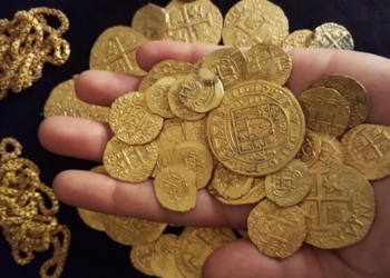 Dy persona vjedhin ari në vlerë mbi 1,500 euro në një lokal në Prizren