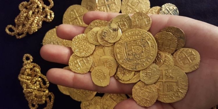 Dy persona vjedhin ari në vlerë mbi 1,500 euro në një lokal në Prizren