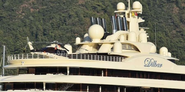 Autoritetet gjermane sekuestrojnë jahtin e miliarderit rus Usmanov