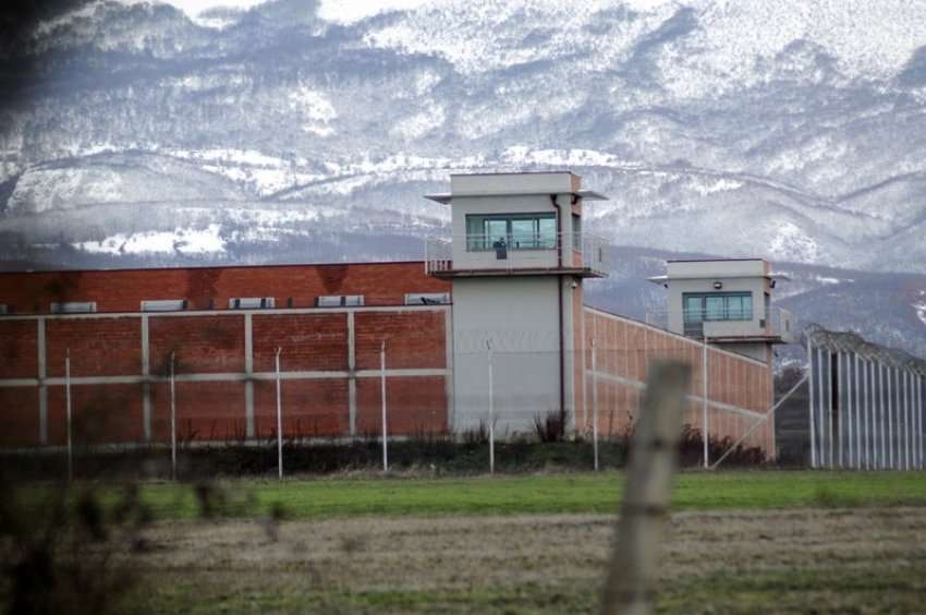 Gjendet 51 toptha të mbushur me marihuanë në Burgun e Dubravës