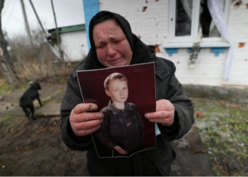 Nëna ukrainase që duhej ta varroste djalin e saj