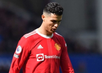 E humbi të birin në lindje, Ronaldo dhe Manchester United marrin vendimin final para sfidës së “lavdisë” me Liverpoolin