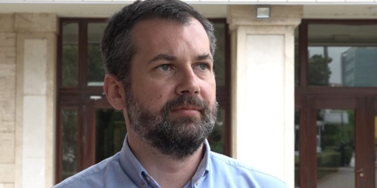 Çeku – Petkoviqit: Përsërite pas meje se Kosova është shtet sovran dhe demokratik