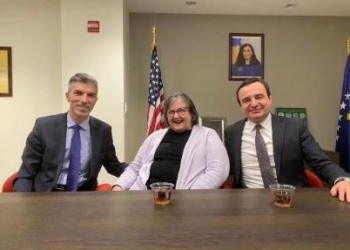 Kurti në ShBA takohet me Alice James