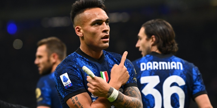 Dy lojtarë dhe 40 mln euro në këmbim të Lautaros, por Interi refuzon ofertën e Barcelonës