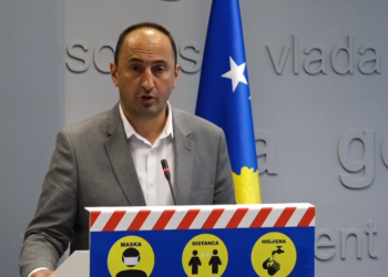 MMPHI jep sqarime pasi shpalli të kundërligjshëm vendimin për strehën e qenve endacakë në Prishtinë