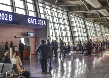 Anulohen fluturimet për në Prishtinë, aeroporti i Baselit i lë në pritje 300 udhëtarë