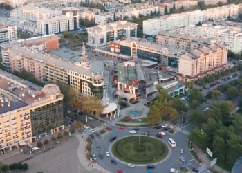 41 shkolla dhe institucione të mbyllura pas një alarmi të rremë në Mal të Zi