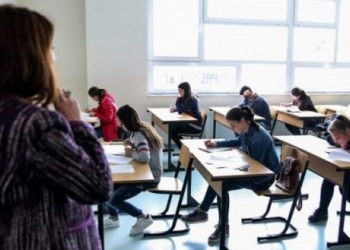 Kosova ka 1.600 mësimdhënës më tepër sesa nevojiten në sistemin e arsimit